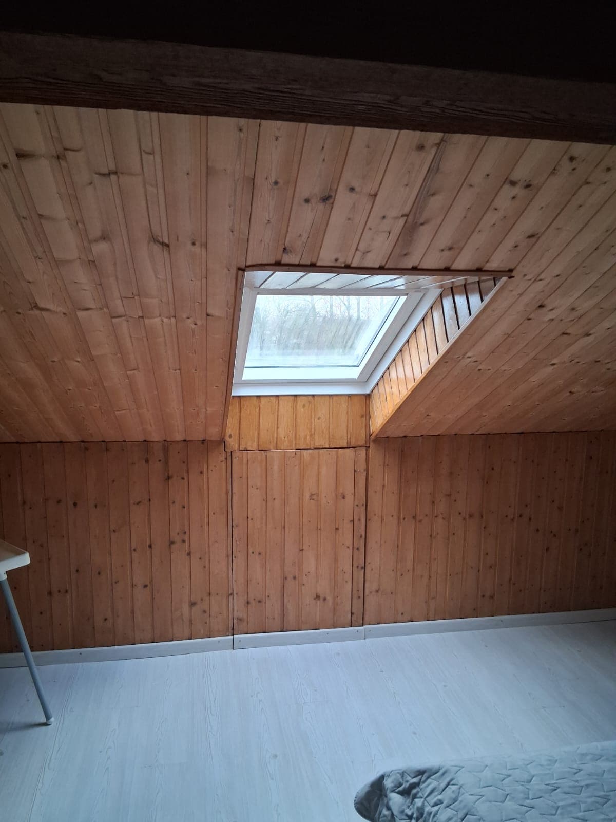 Dachfenster im großen Schlafzimmer